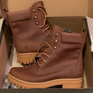 Brand new WMNS Timberlands Size 11